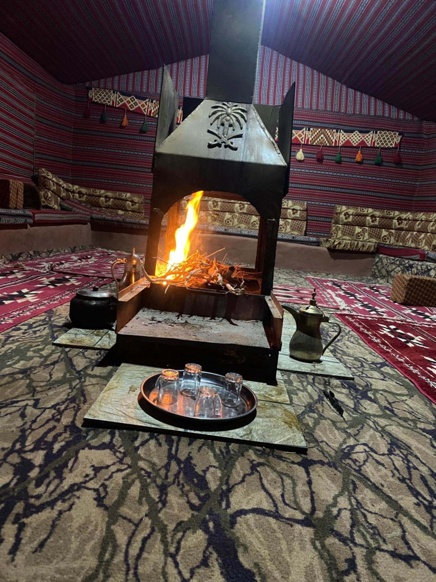 Desert Tree Camp&Tours Вади-Рам Экстерьер фото